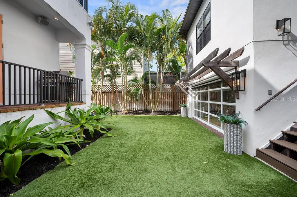 Image 18 of 31 For 1723 Oak Street