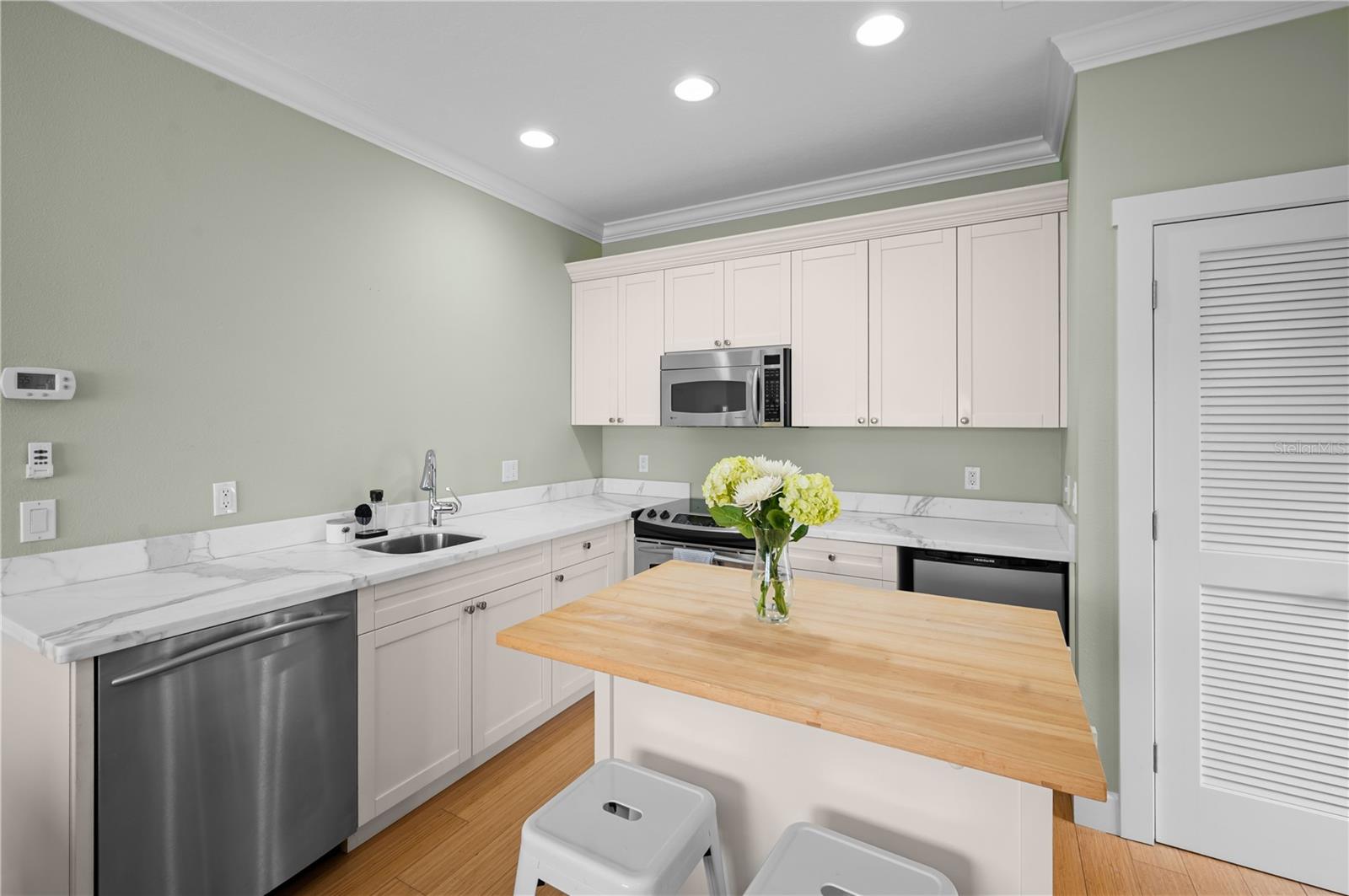 Image 27 of 31 For 1723 Oak Street