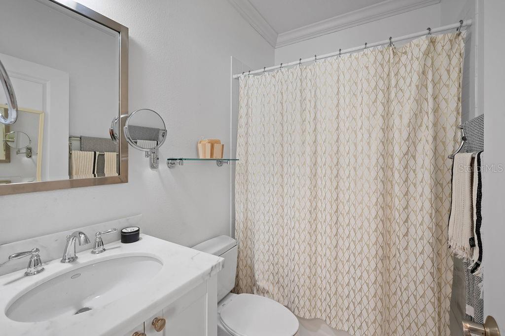 Image 29 of 31 For 1723 Oak Street