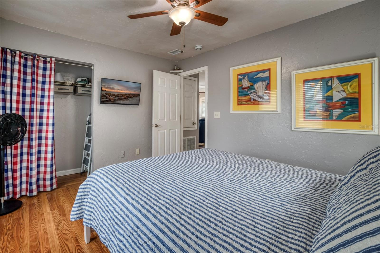 Image 27 of 91 For 304 15th Street W