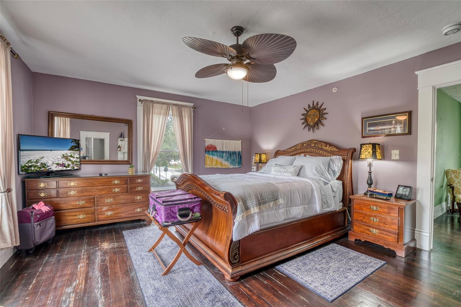 Image 34 of 91 For 304 15th Street W