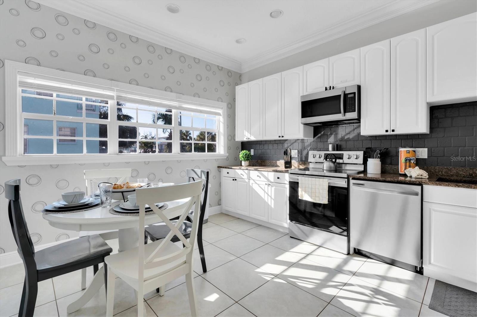 Image 13 of 71 For 4006 5th Avenue