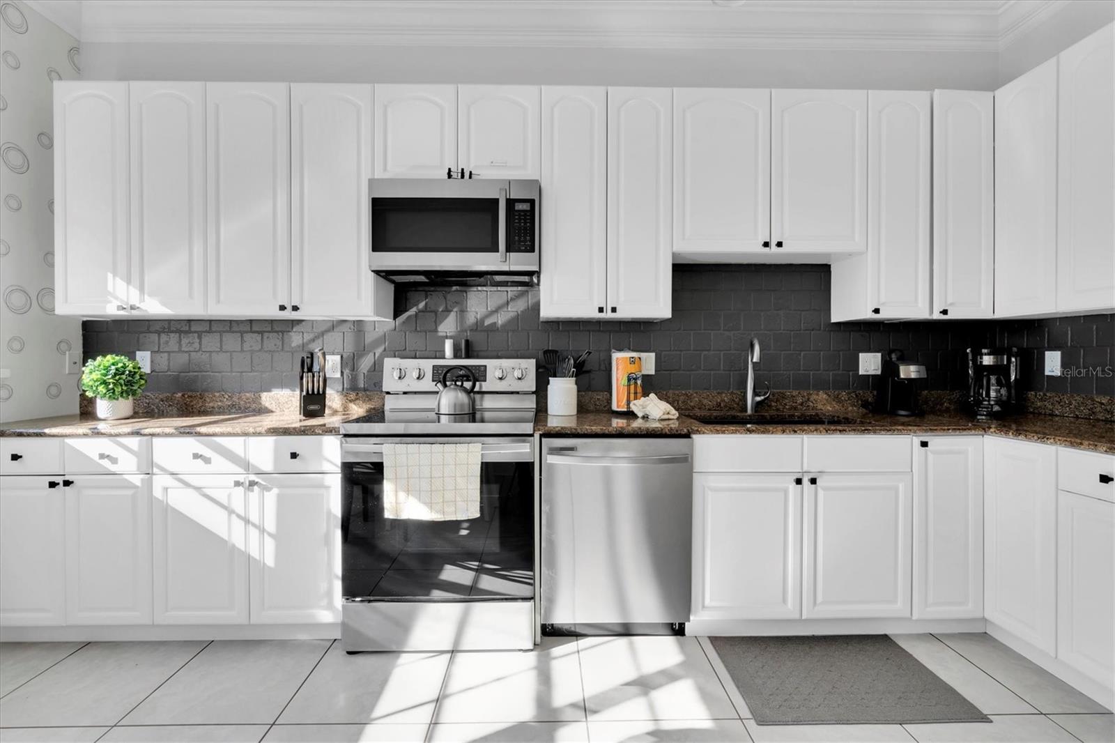 Image 15 of 71 For 4006 5th Avenue