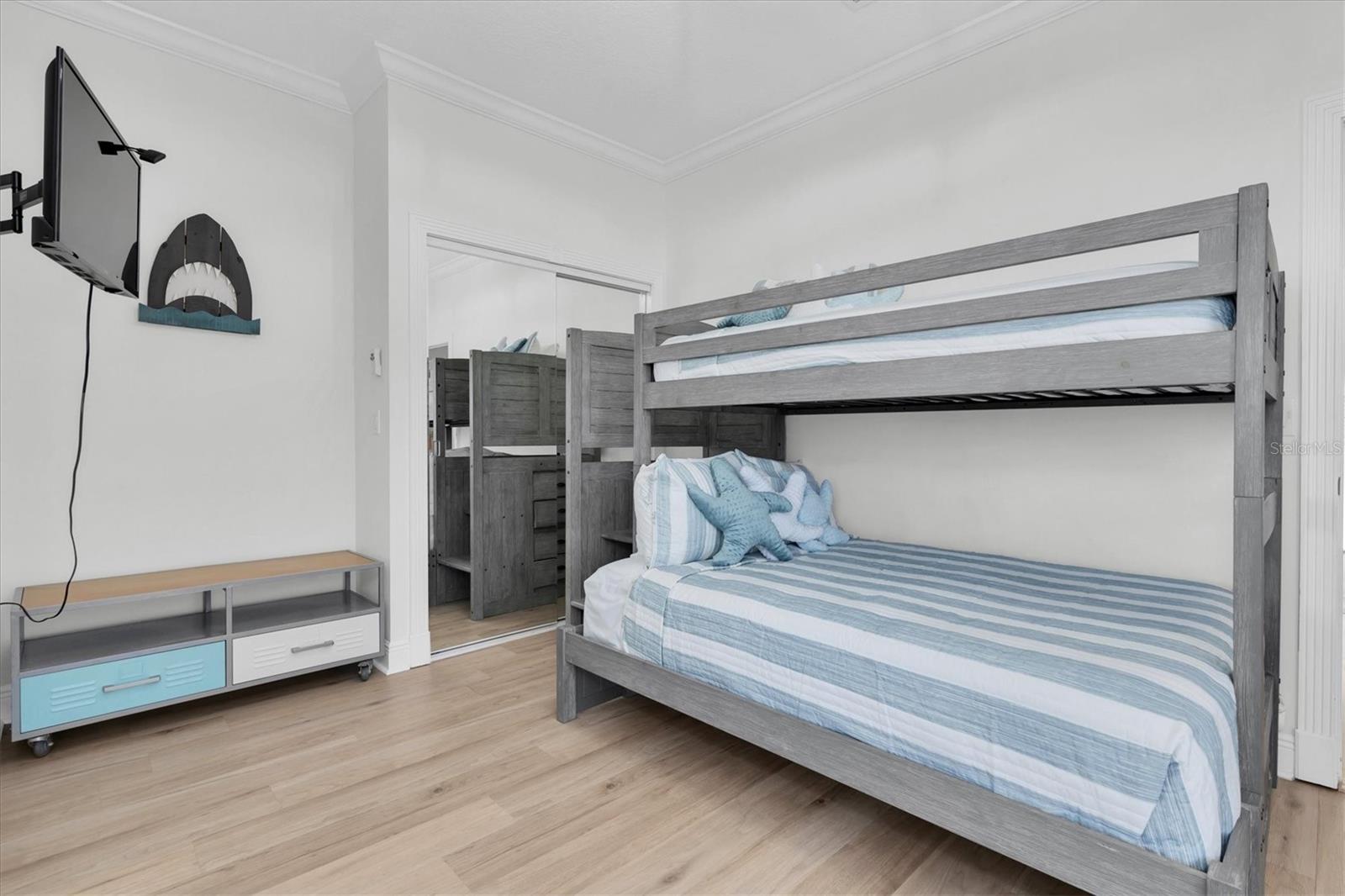 Image 23 of 71 For 4006 5th Avenue