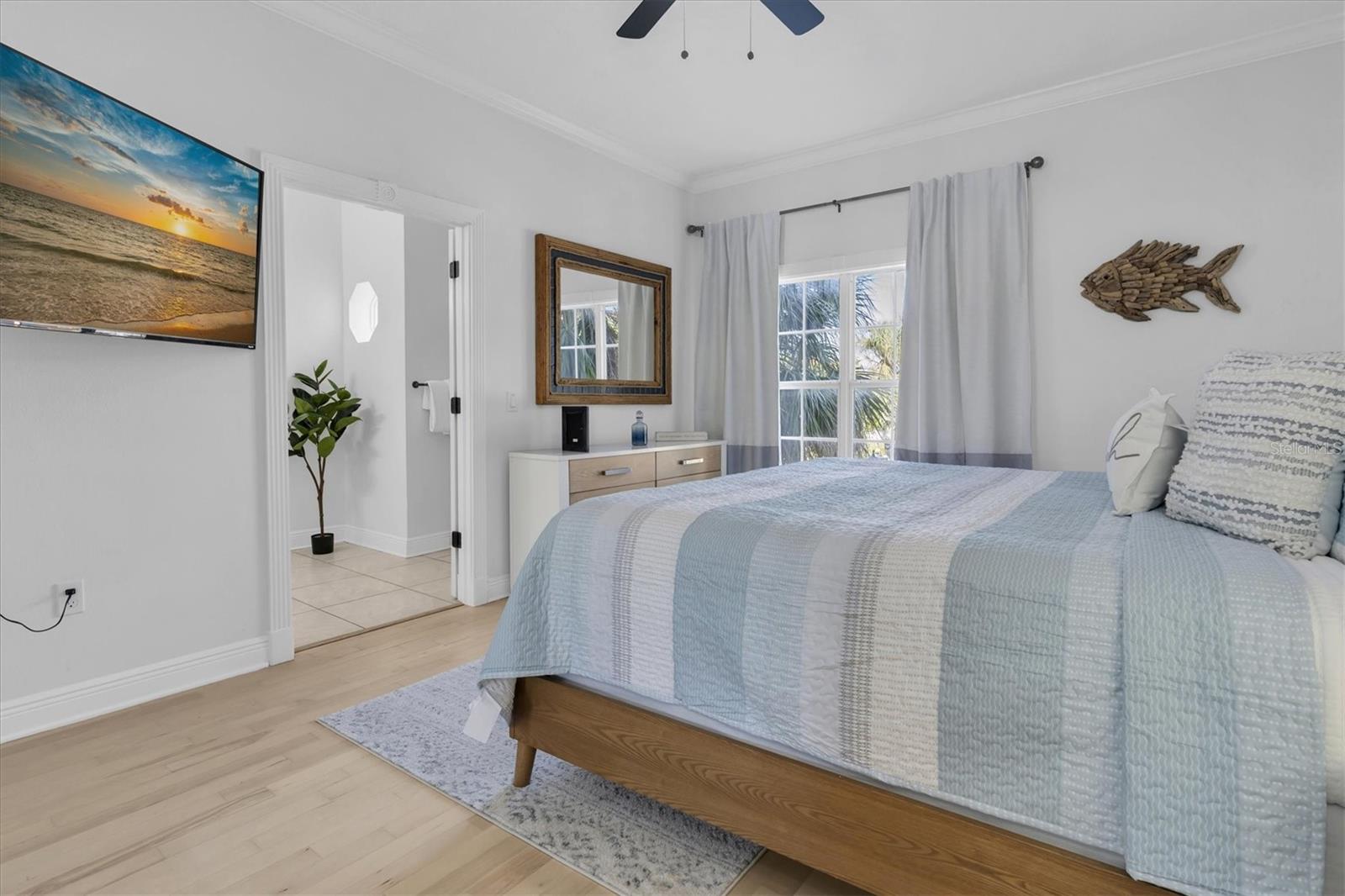 Image 31 of 71 For 4006 5th Avenue