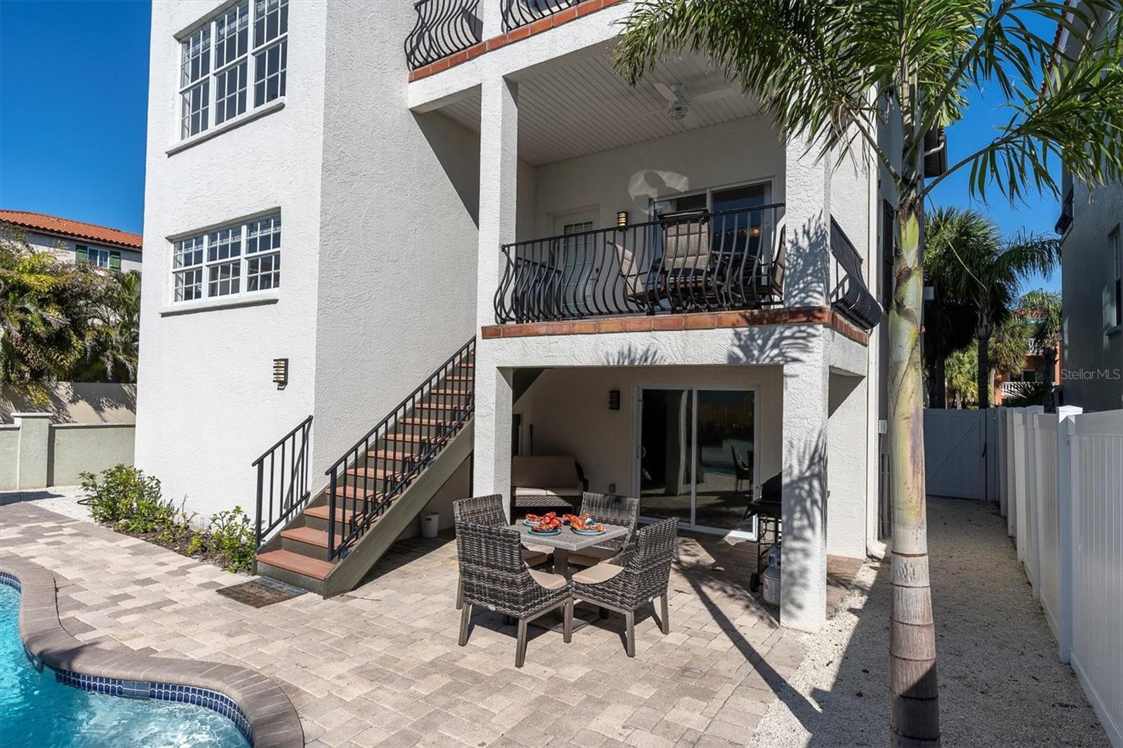 Image 40 of 71 For 4006 5th Avenue