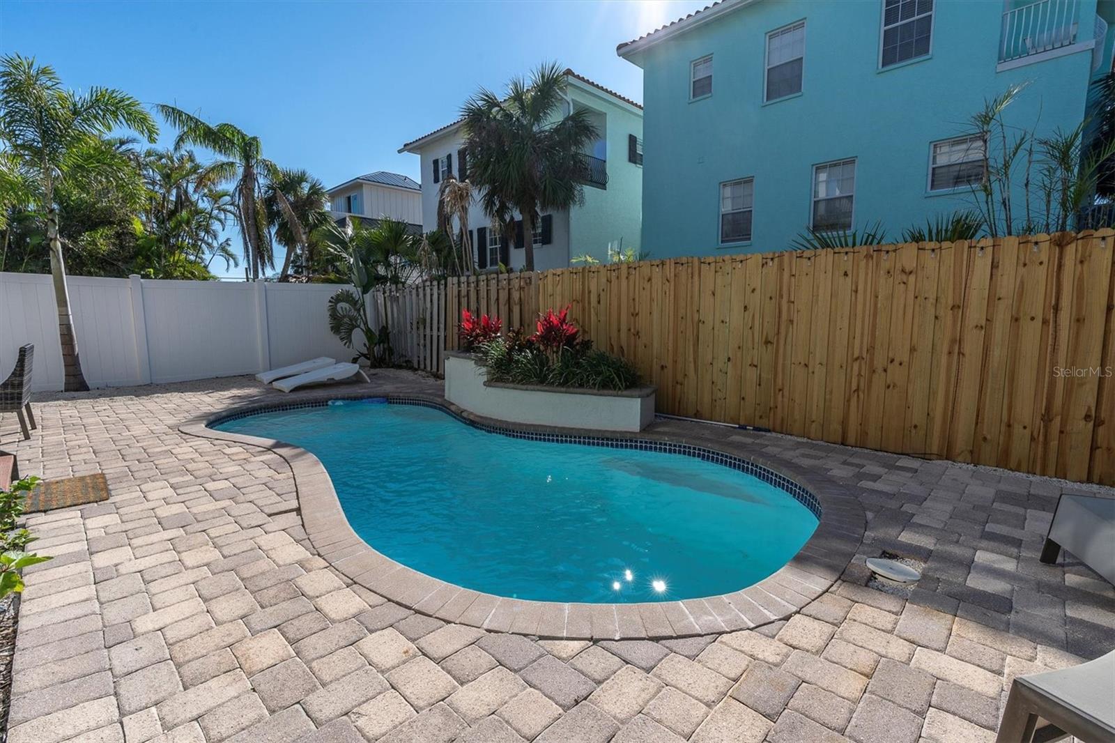 Image 46 of 71 For 4006 5th Avenue