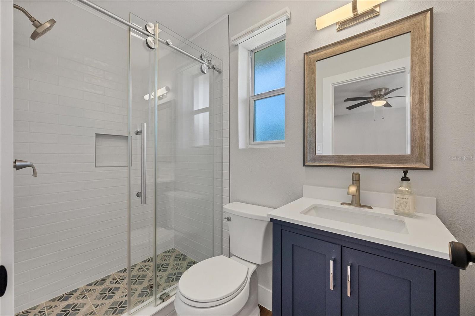 Image 20 of 56 For 4737 Del Rio Way S