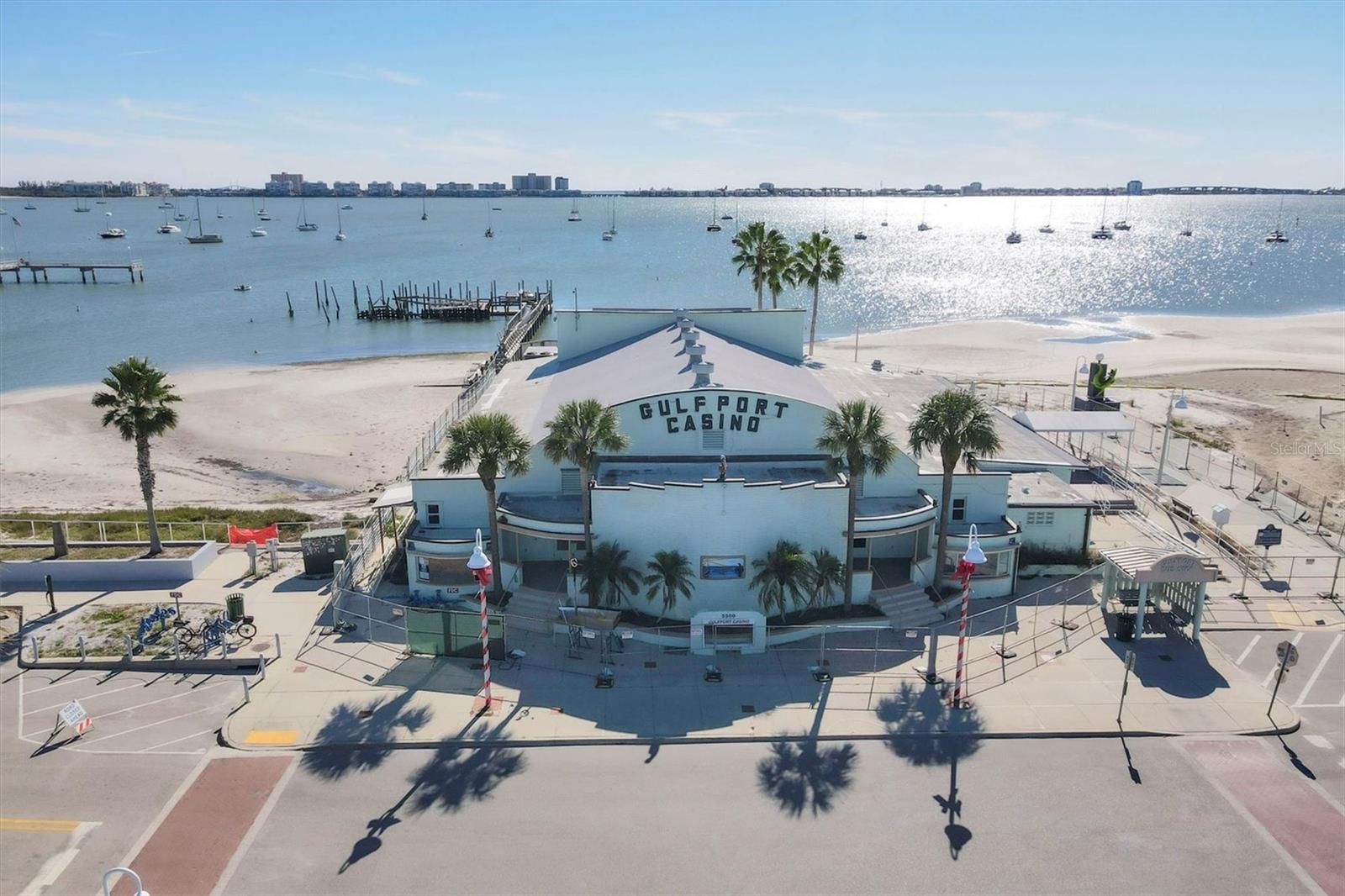 Image 34 of 56 For 4737 Del Rio Way S