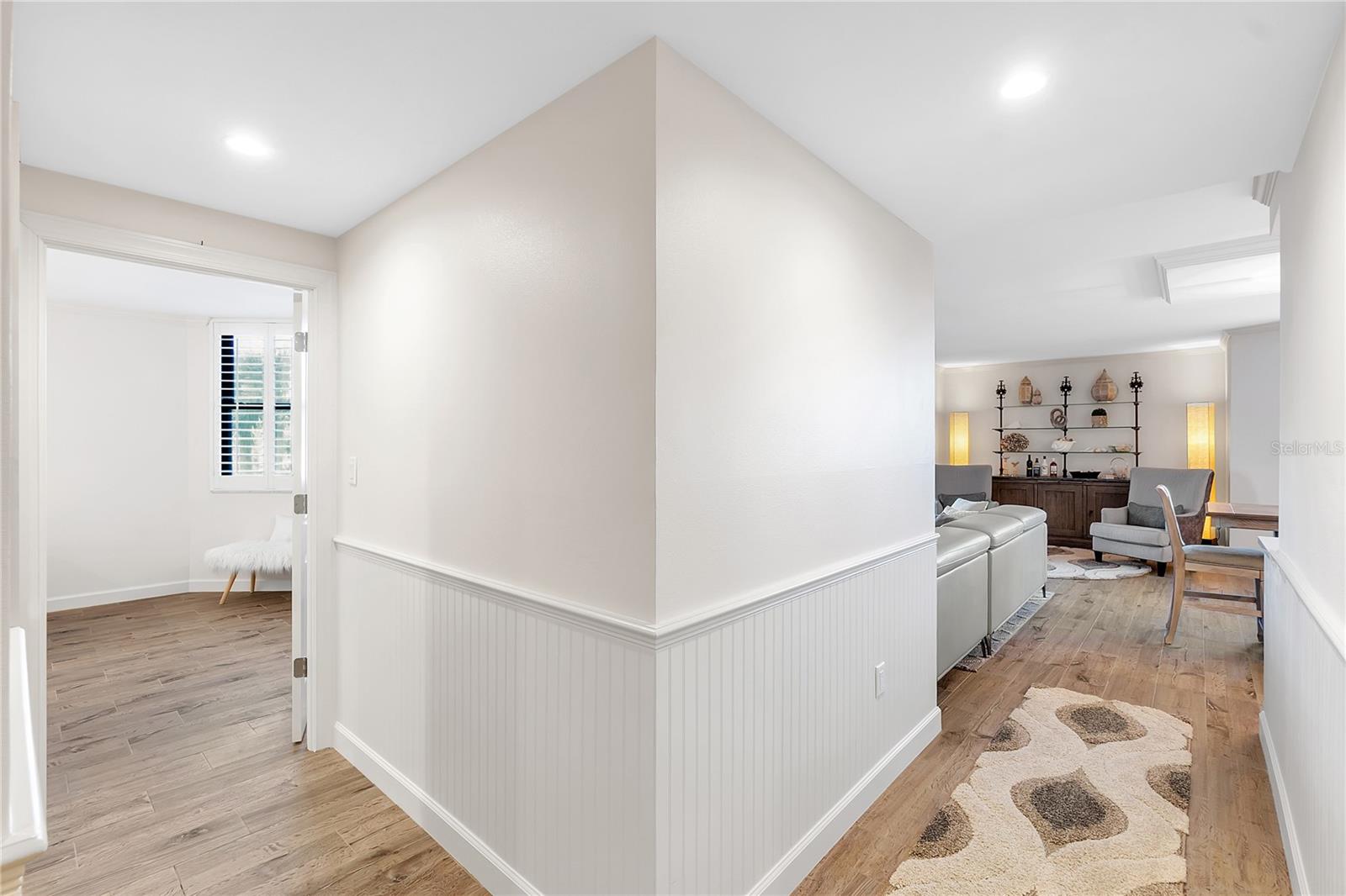 Image 10 of 66 For 1000 Longboat Club Road 204