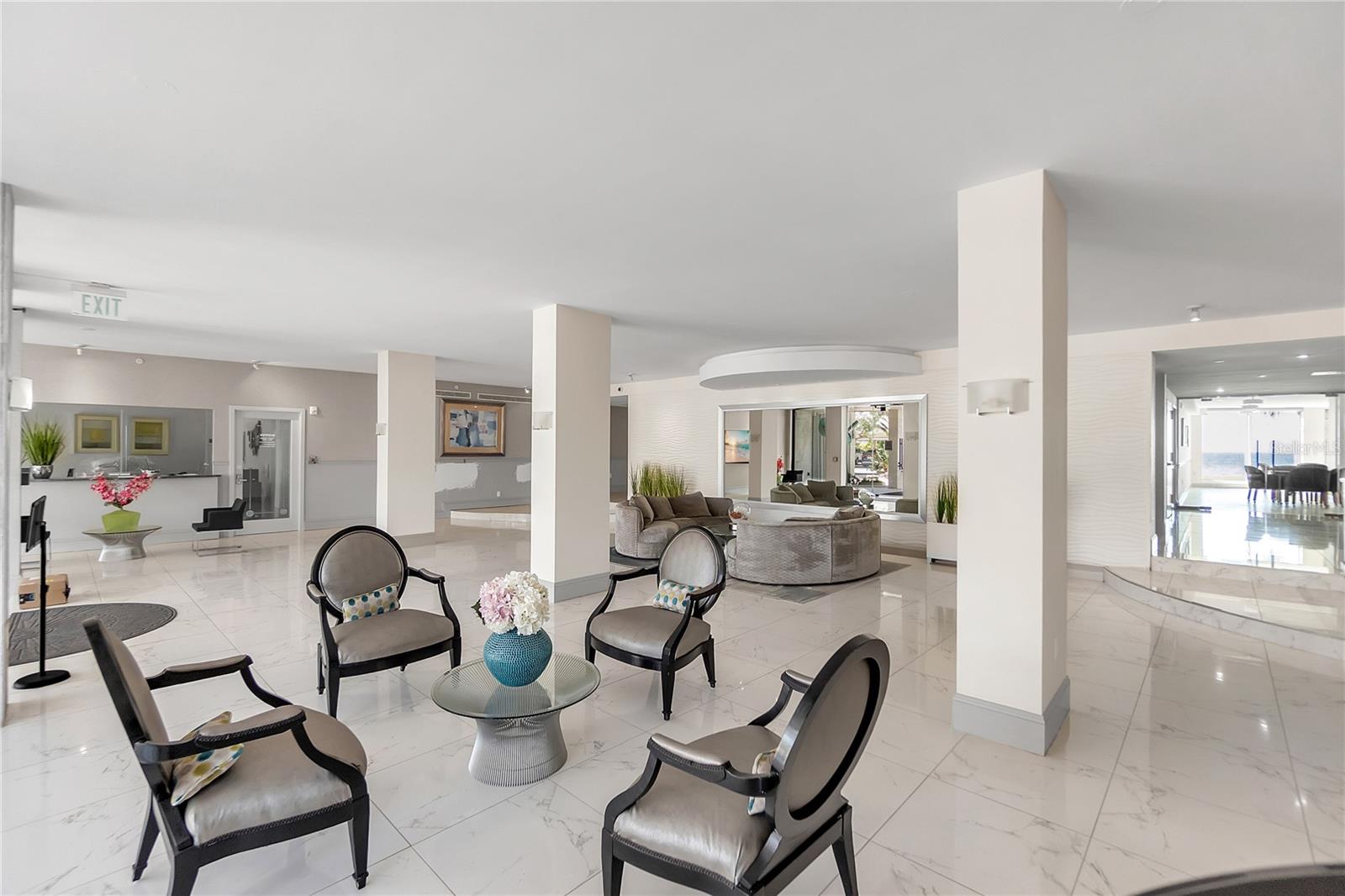 Image 44 of 66 For 1000 Longboat Club Road 204