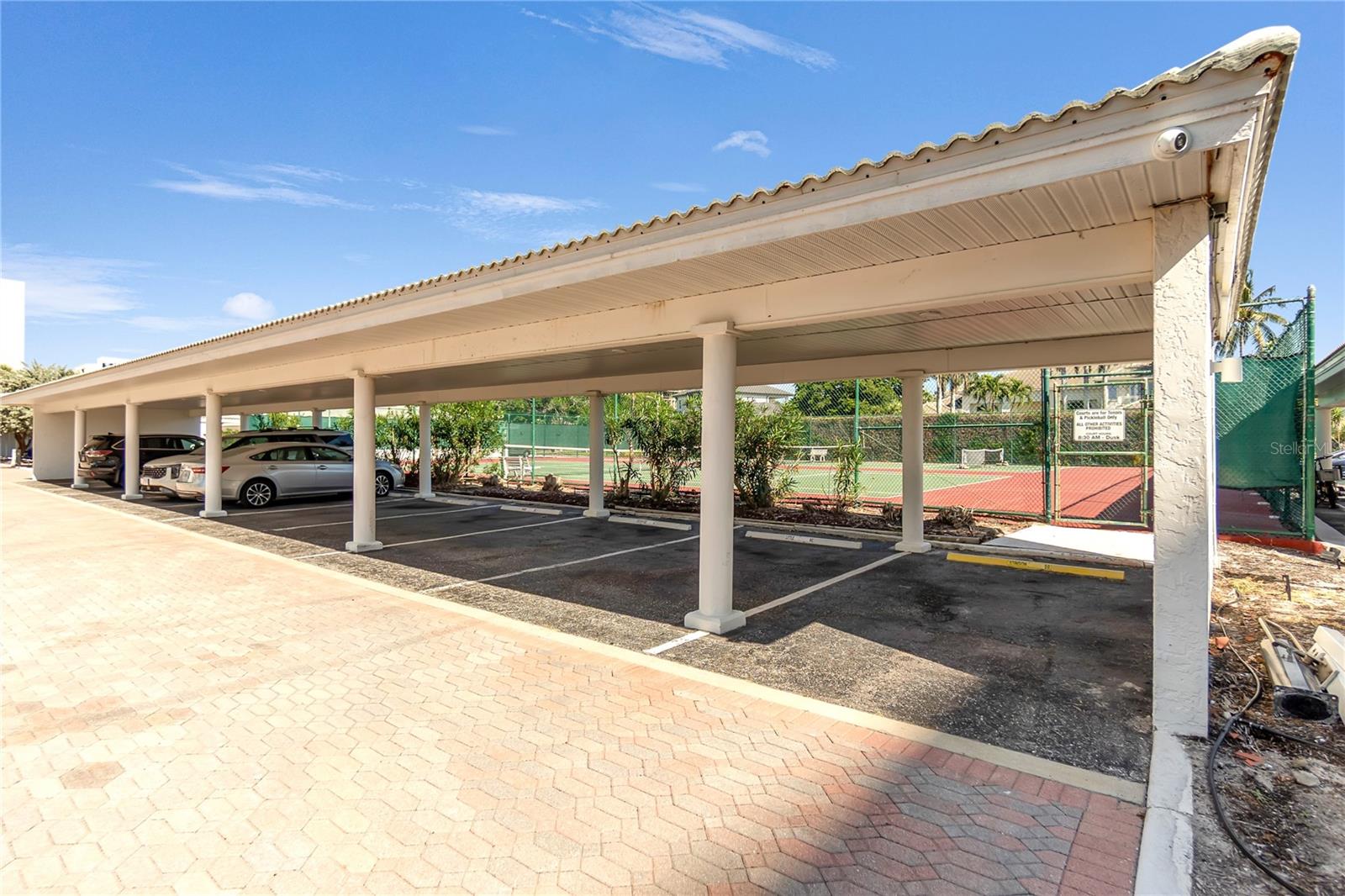 Image 52 of 66 For 1000 Longboat Club Road 204