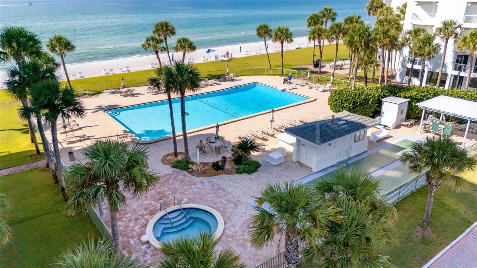 Image 53 of 66 For 1000 Longboat Club Road 204