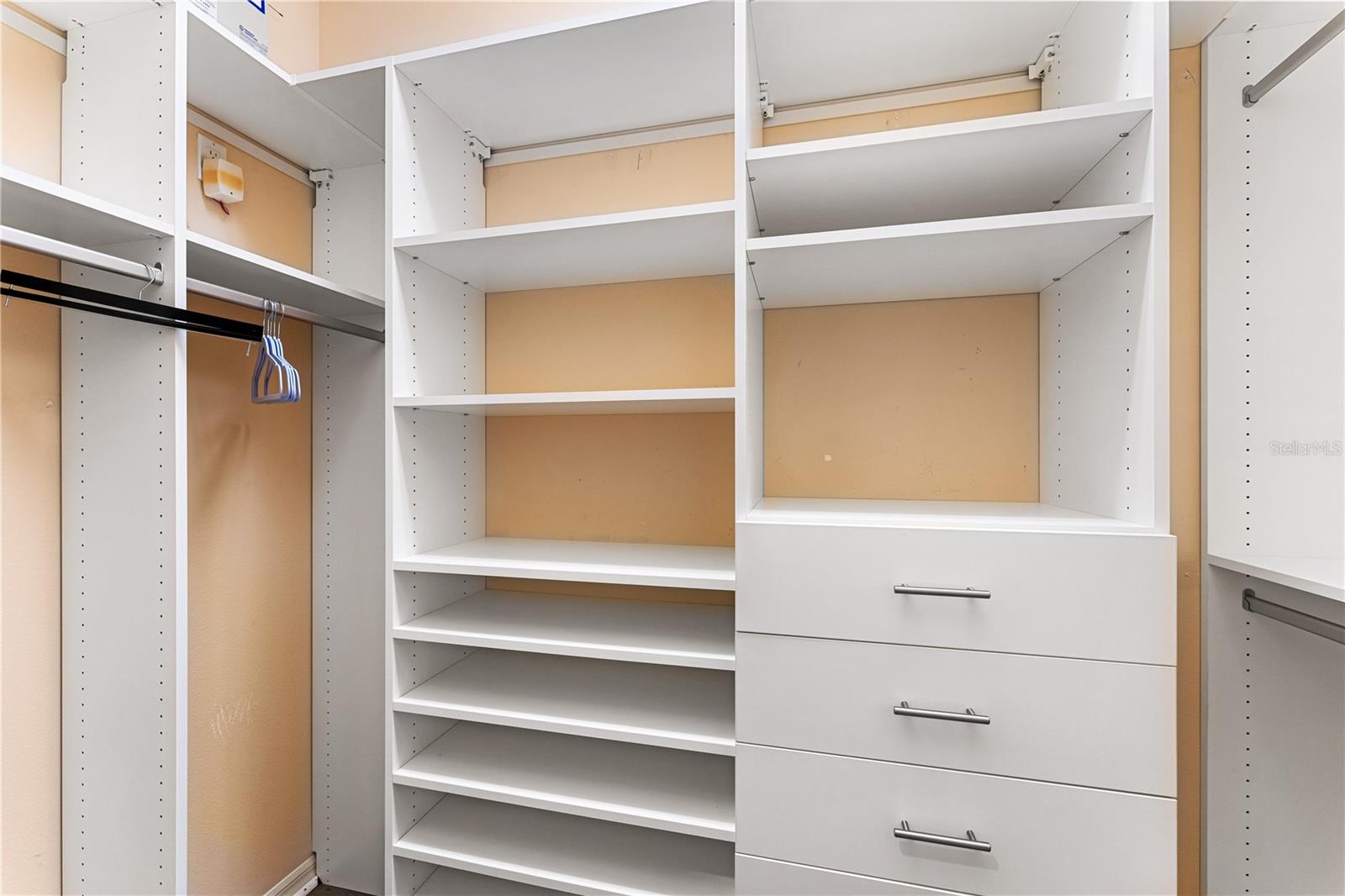 Image 24 of 44 For 1308 Thornapple Drive