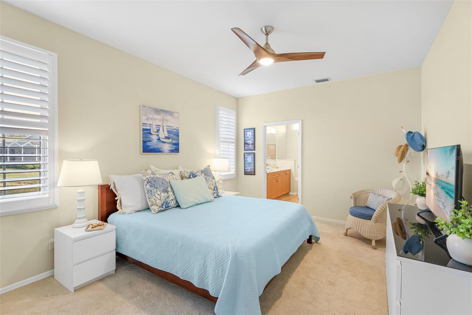 Image 19 of 77 For 11371 Perico Isle Circle