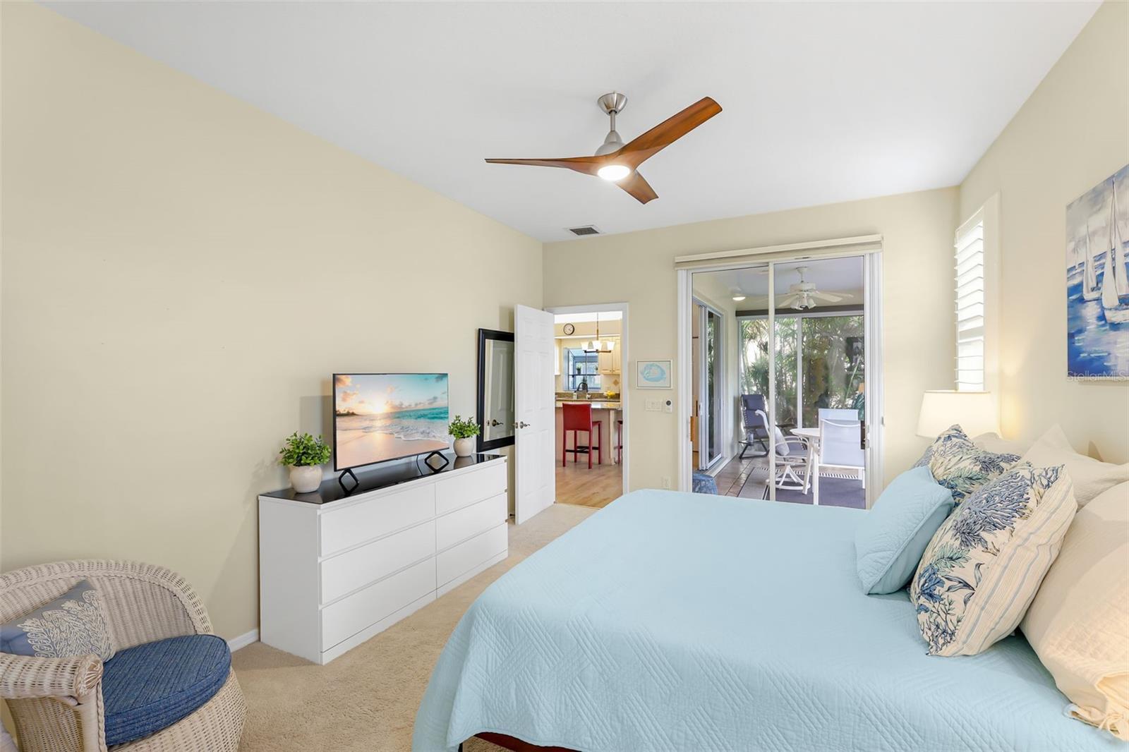 Image 21 of 77 For 11371 Perico Isle Circle