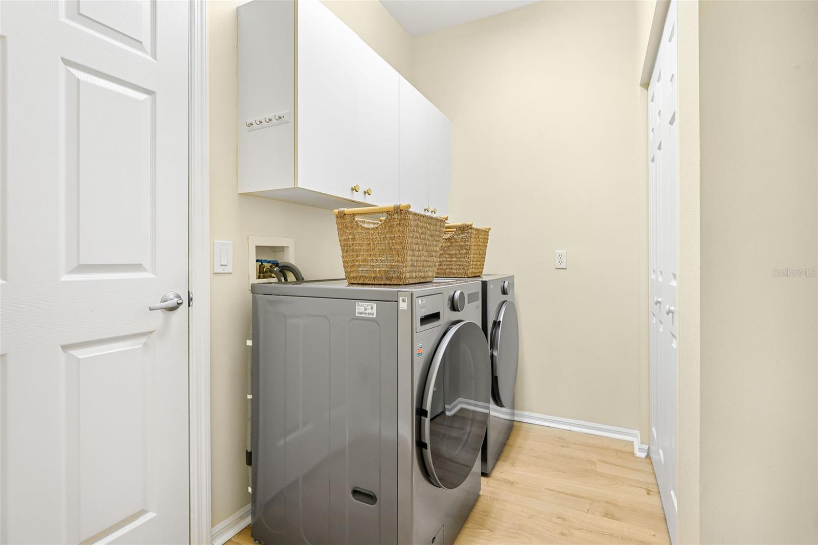 Image 33 of 77 For 11371 Perico Isle Circle