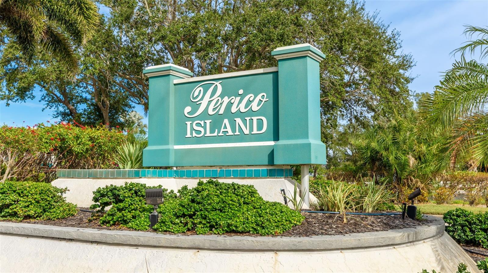 Image 51 of 77 For 11371 Perico Isle Circle