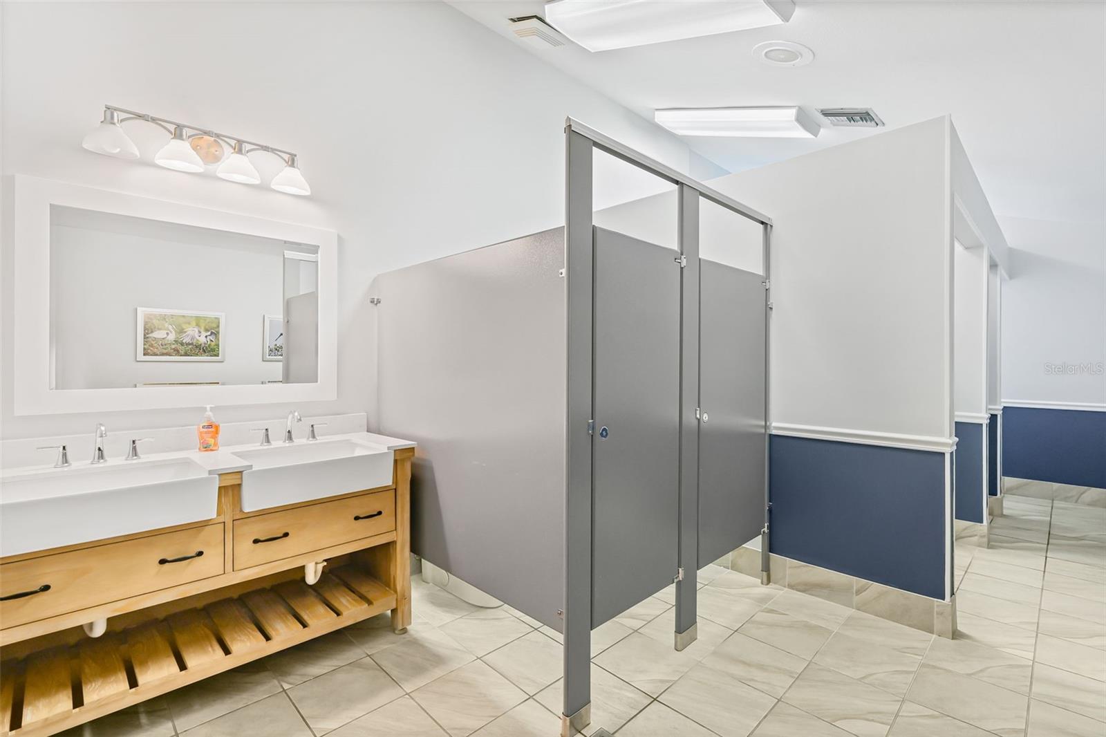 Image 74 of 77 For 11371 Perico Isle Circle