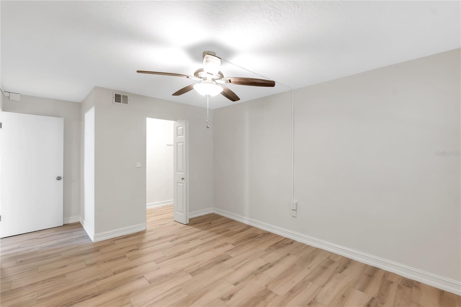 Image 10 of 79 For 3835 Almeria Court C1