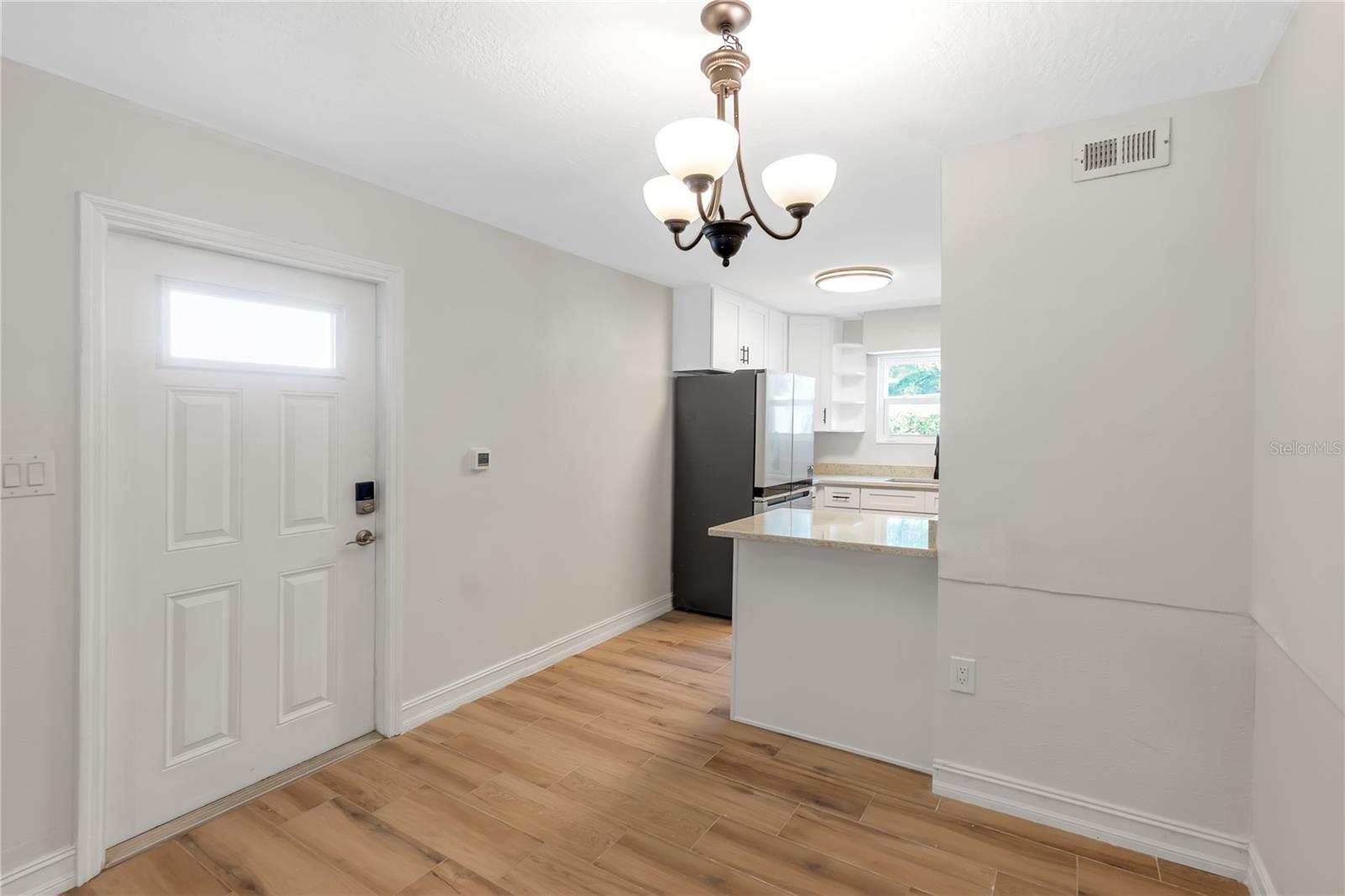 Image 13 of 79 For 3835 Almeria Court C1