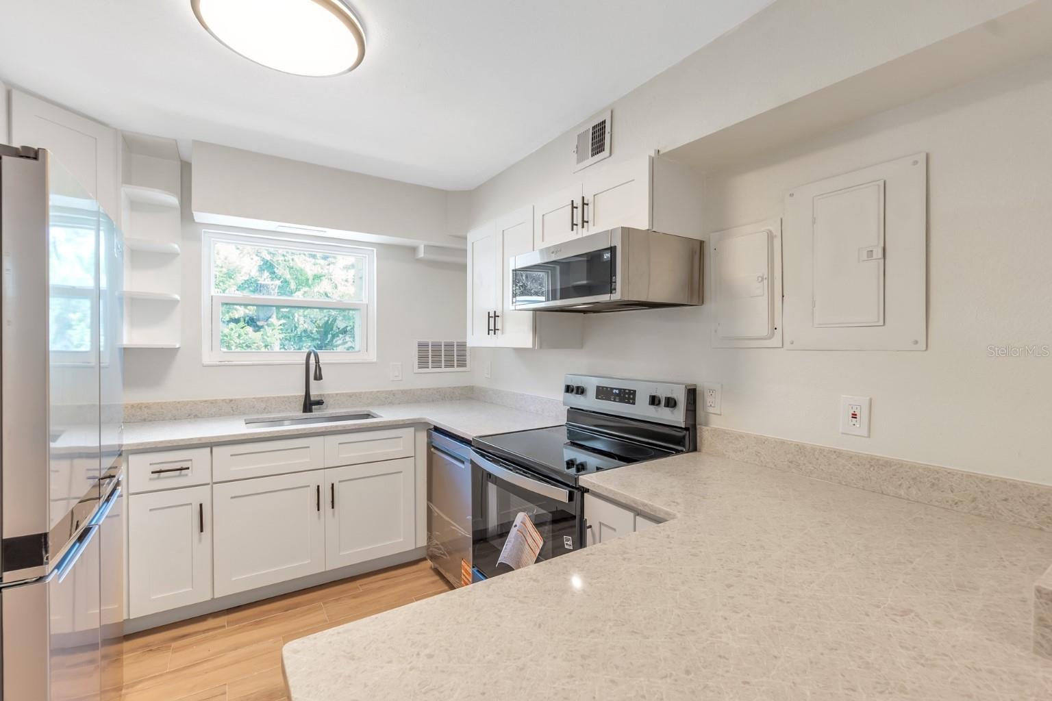 Image 20 of 79 For 3835 Almeria Court C1