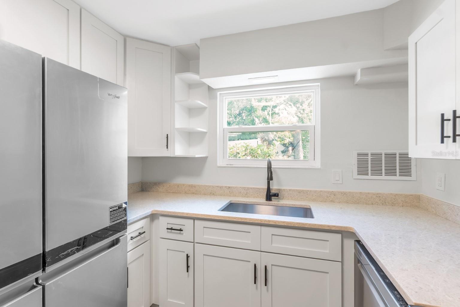 Image 21 of 79 For 3835 Almeria Court C1