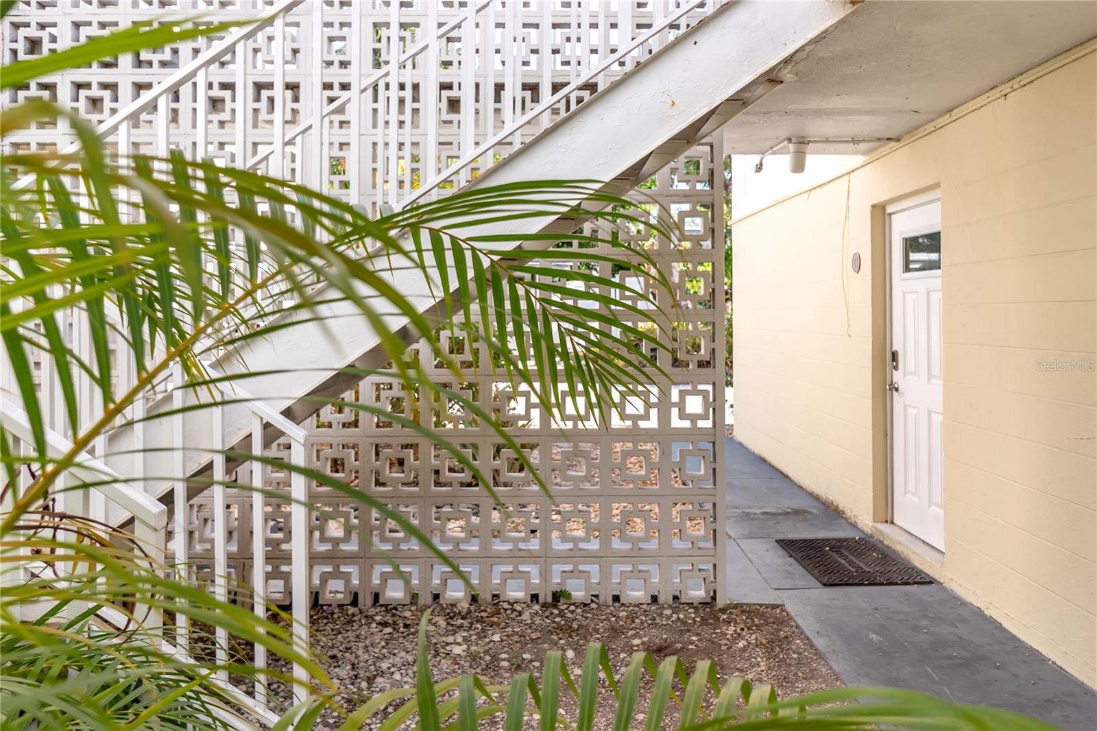 Image 26 of 79 For 3835 Almeria Court C1