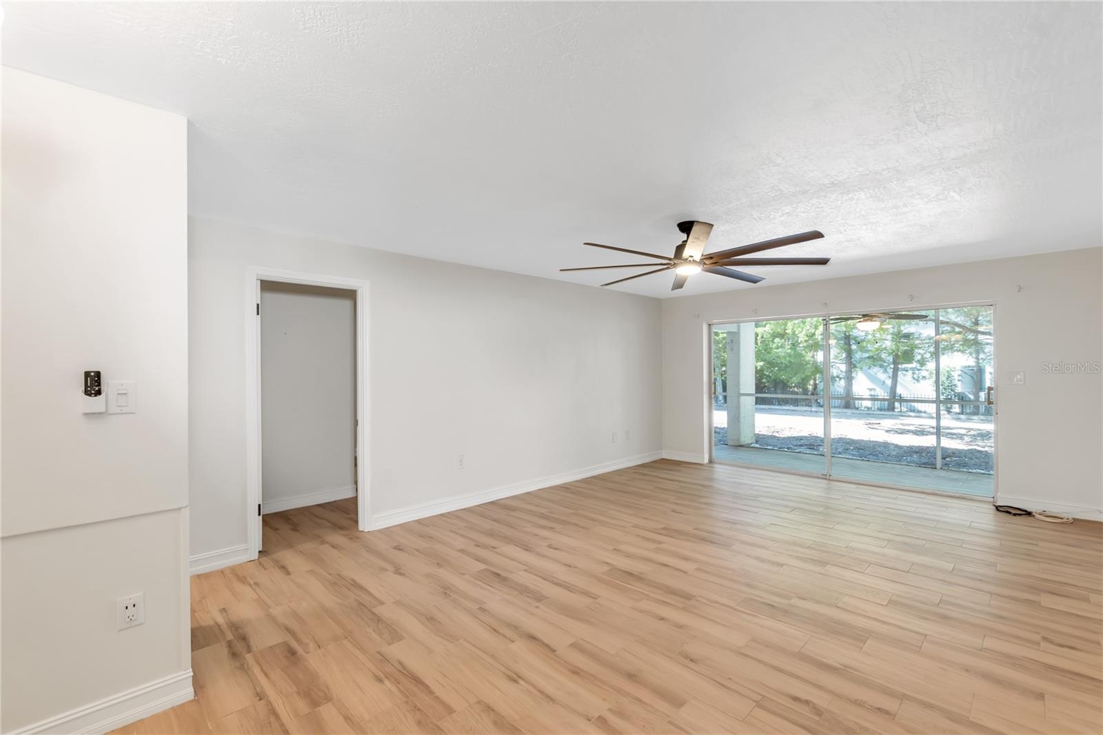 Image 7 of 79 For 3835 Almeria Court C1