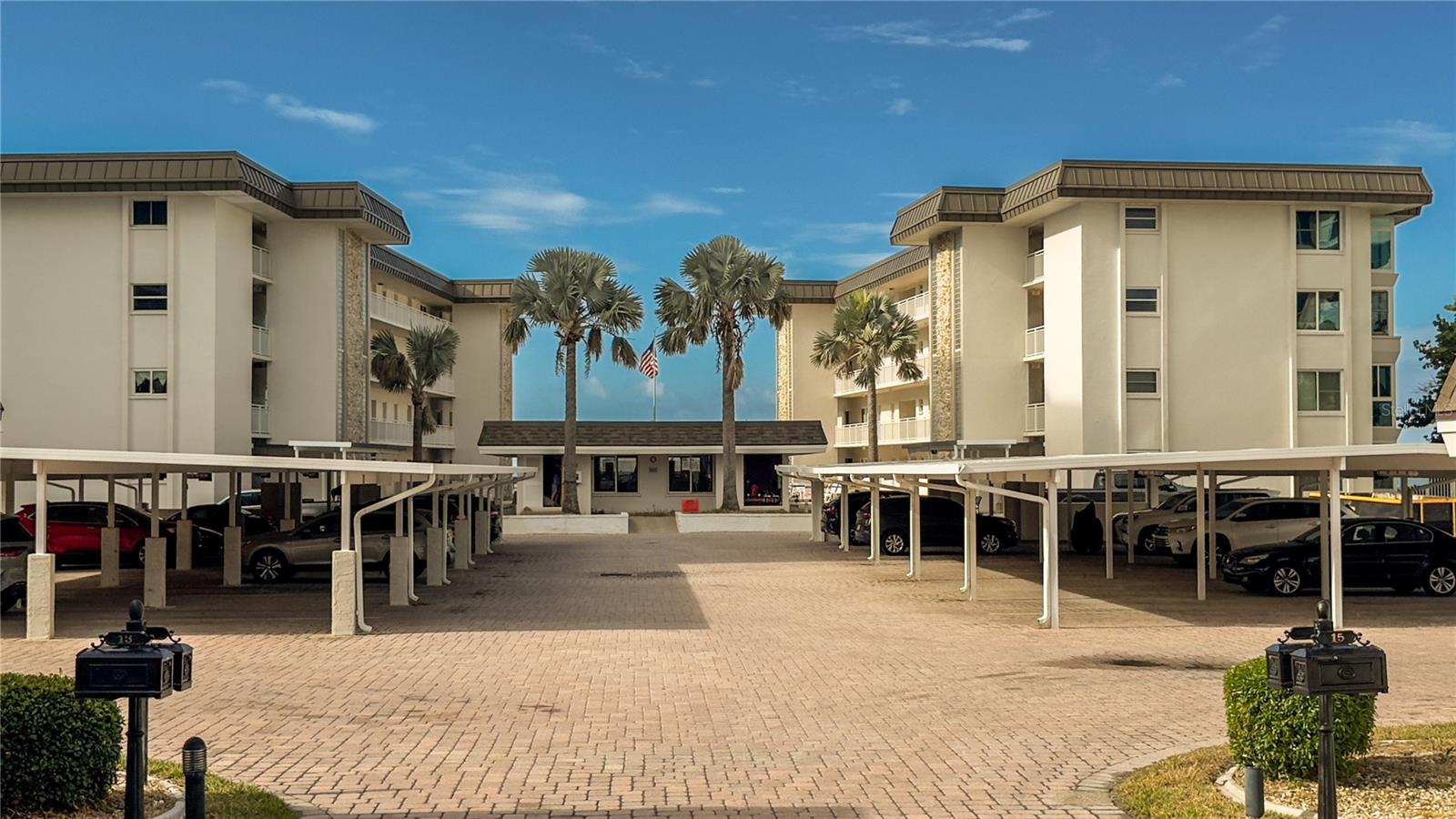 Image 17 of 21 For 1900 Benjamin Franklin Drive 201ber