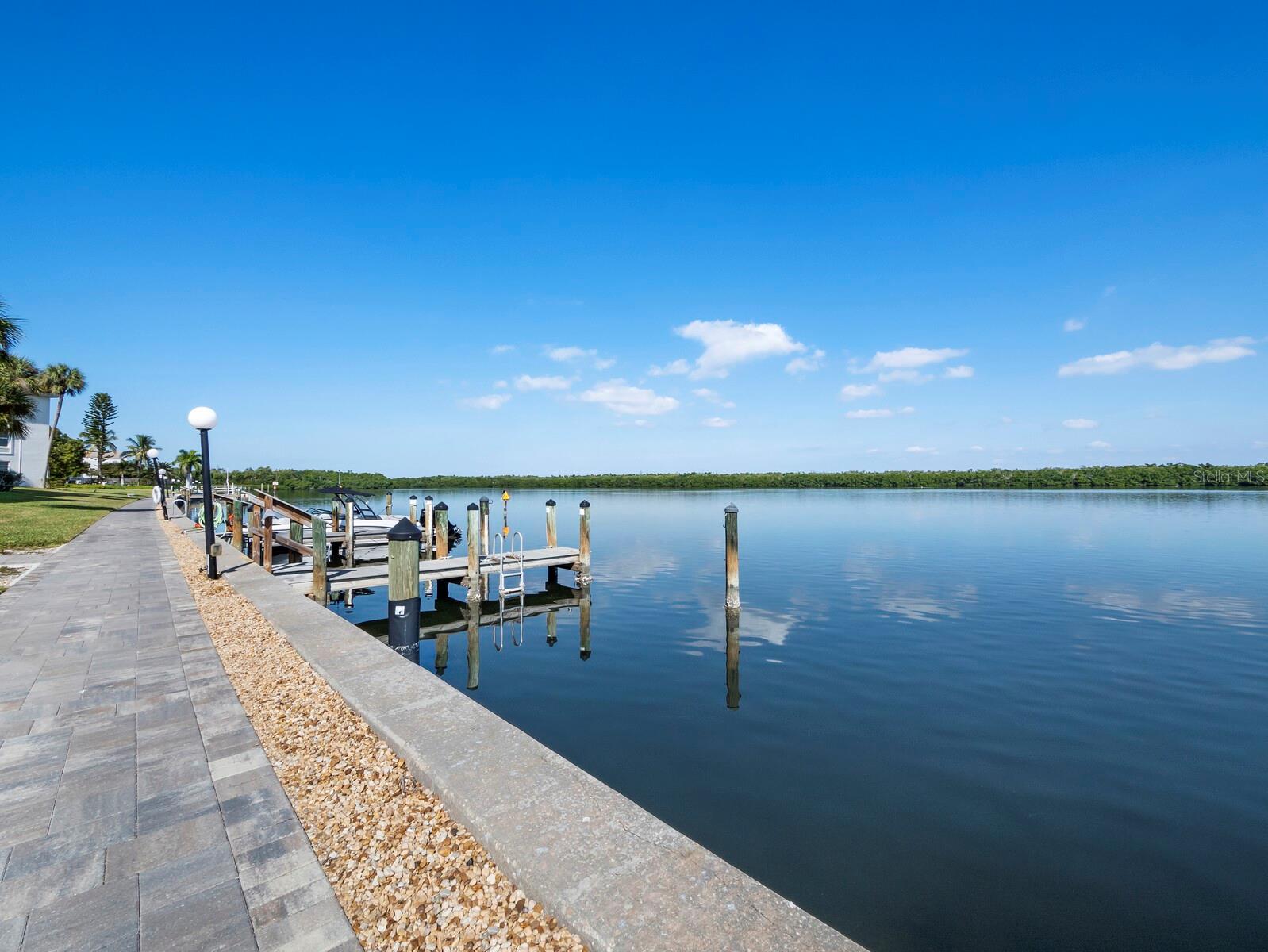 Image 31 of 57 For 4430 Exeter Drive 106