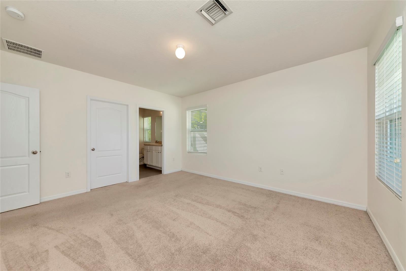 Image 14 of 33 For 15517 Rose Grove Drive