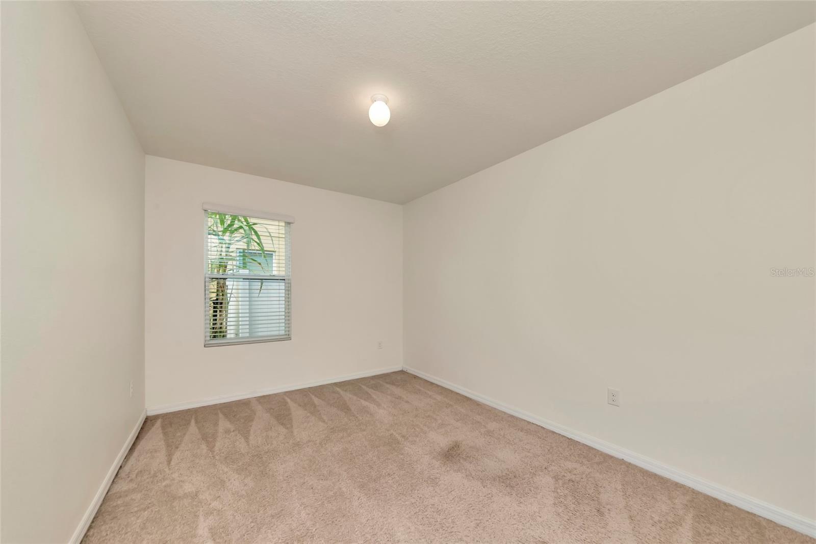 Image 21 of 33 For 15517 Rose Grove Drive