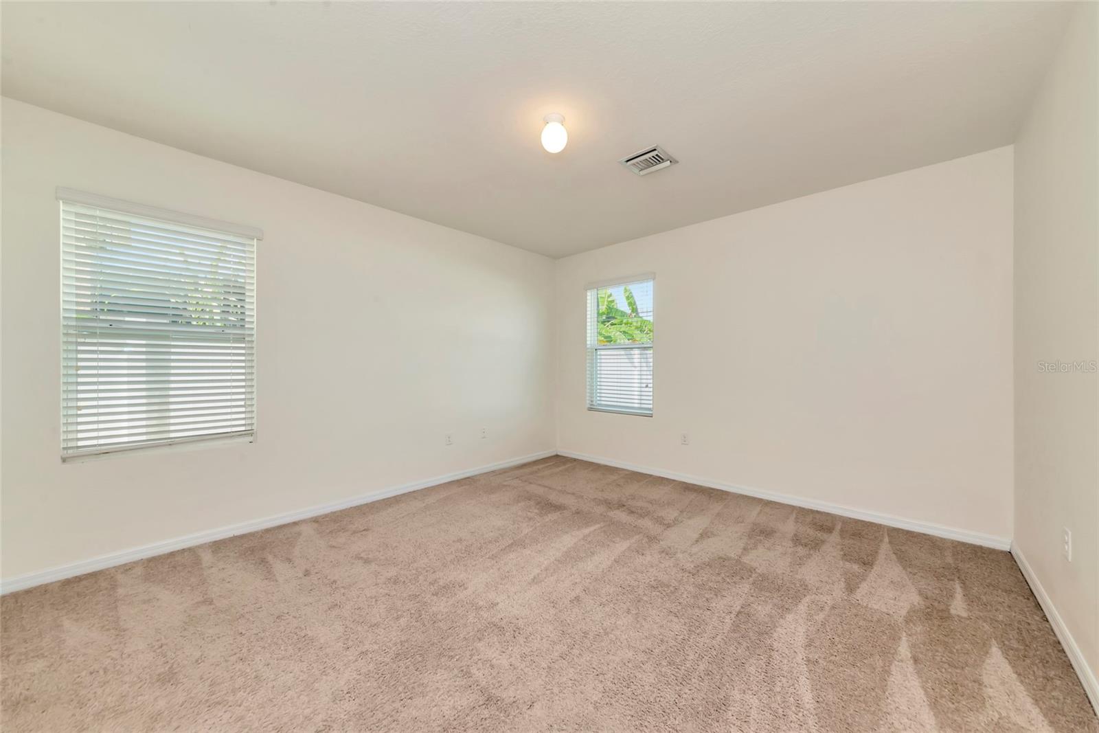 Image 23 of 33 For 15517 Rose Grove Drive