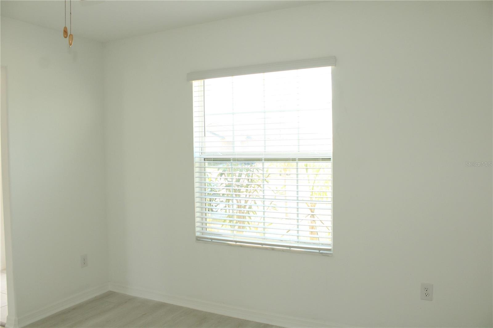 Image 15 of 33 For 8526 40th Circle E