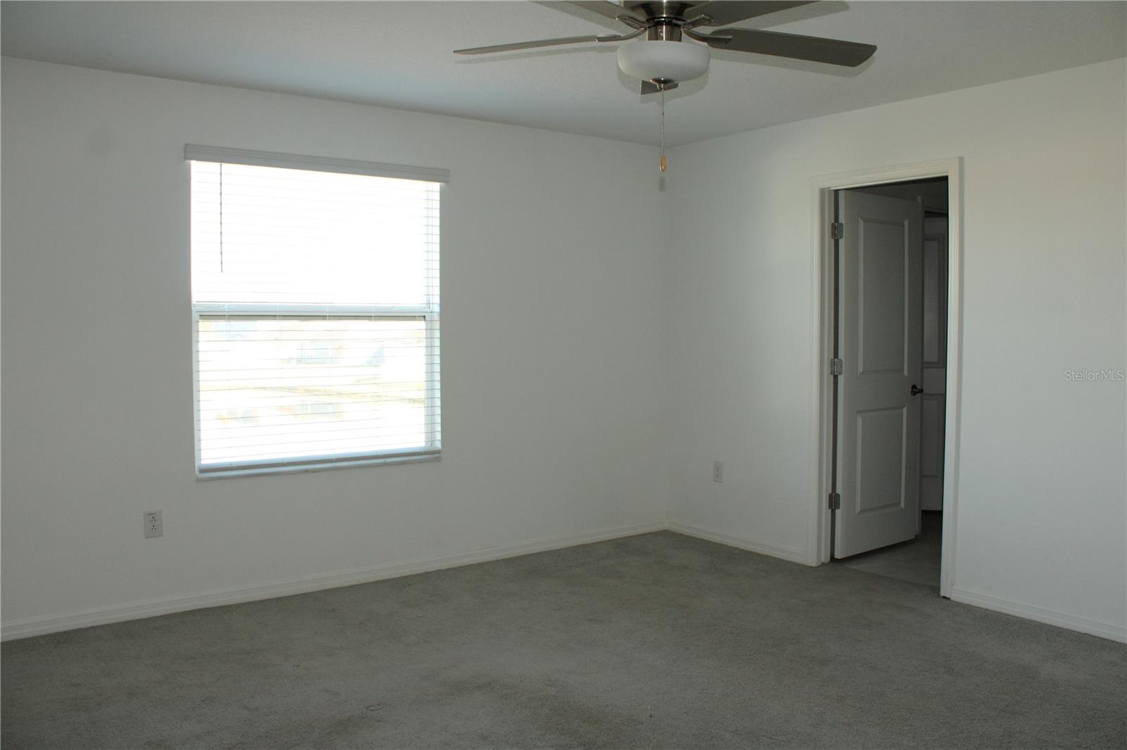 Image 19 of 33 For 8526 40th Circle E