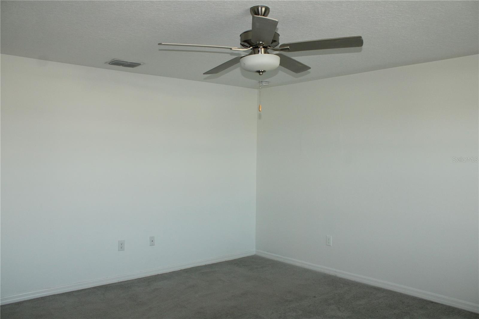 Image 21 of 33 For 8526 40th Circle E