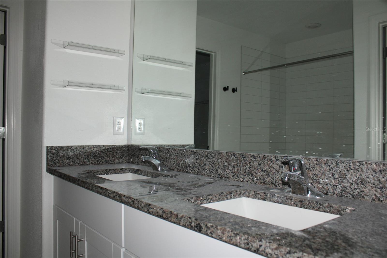 Image 23 of 33 For 8526 40th Circle E