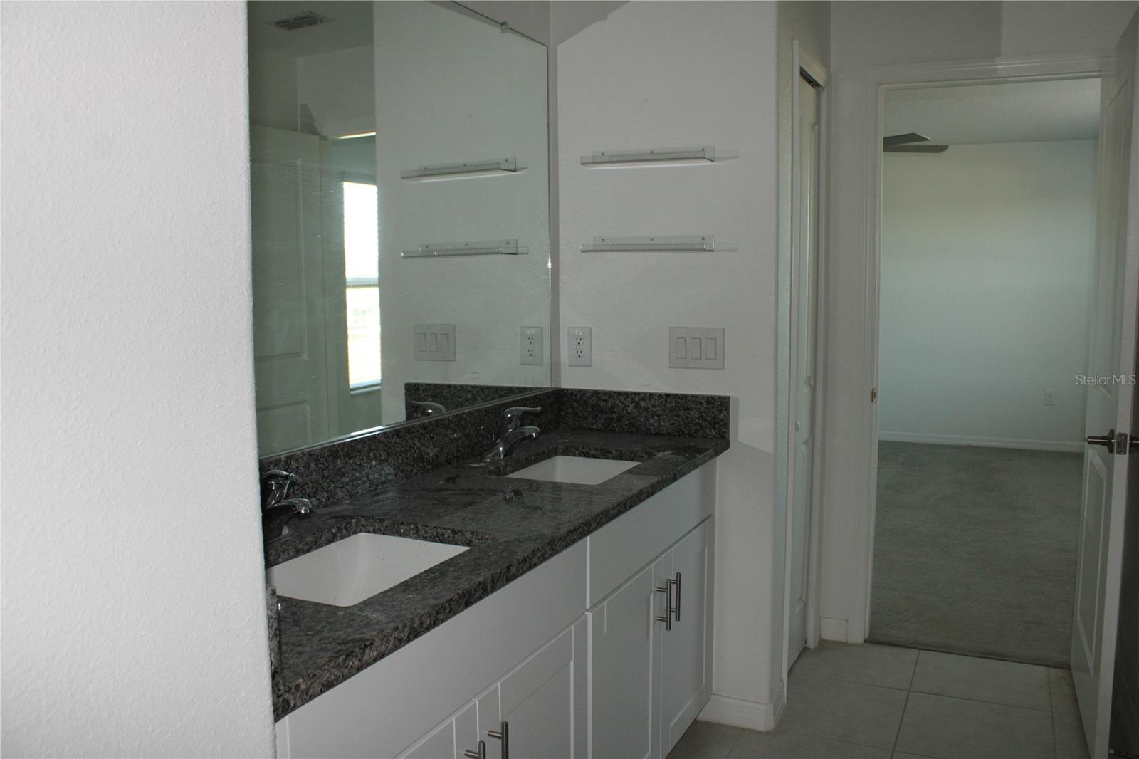 Image 25 of 33 For 8526 40th Circle E