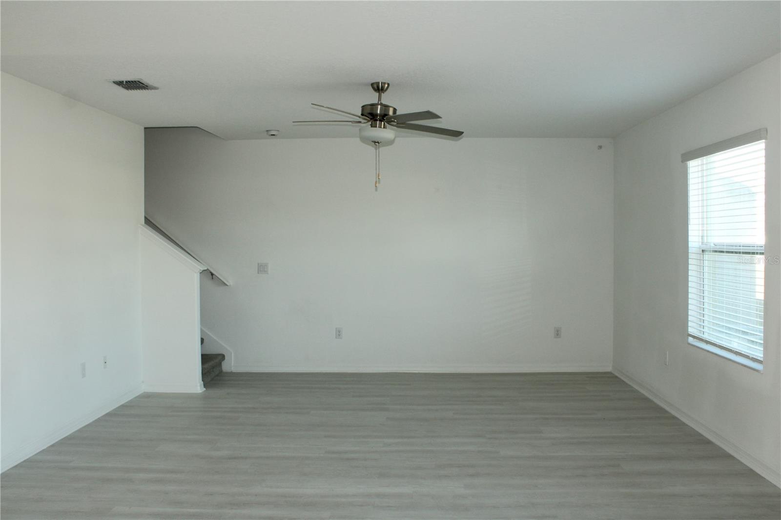 Image 8 of 33 For 8526 40th Circle E