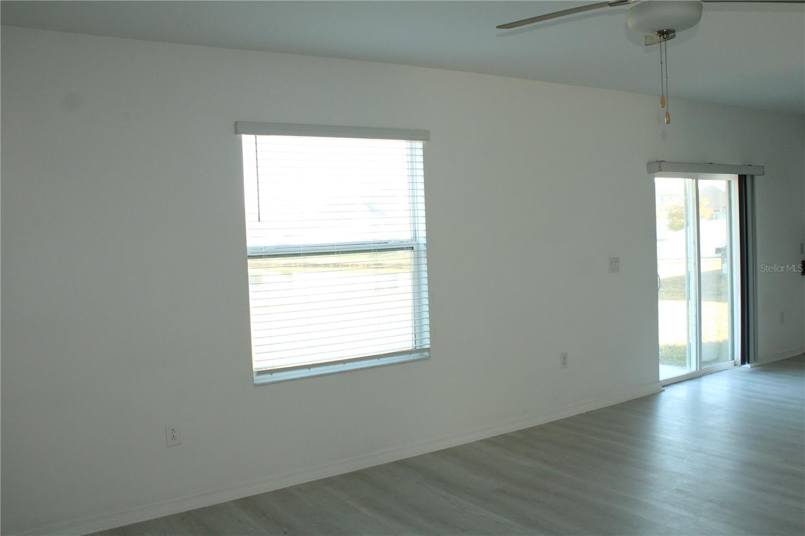 Image 9 of 33 For 8526 40th Circle E