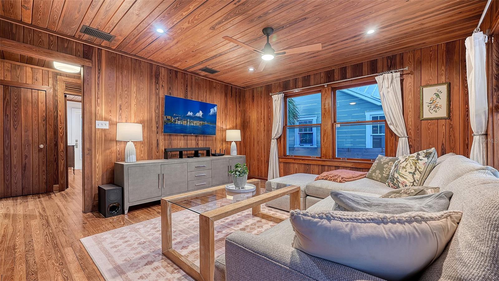 Image 11 of 63 For 310 Osprey Avenue