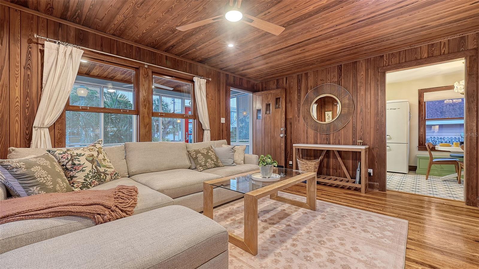 Image 12 of 63 For 310 Osprey Avenue