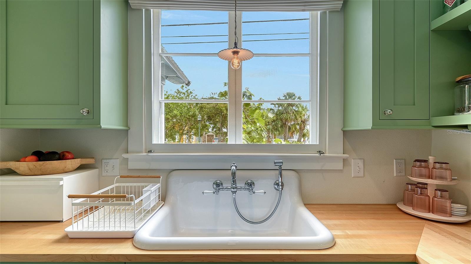 Image 17 of 63 For 310 Osprey Avenue