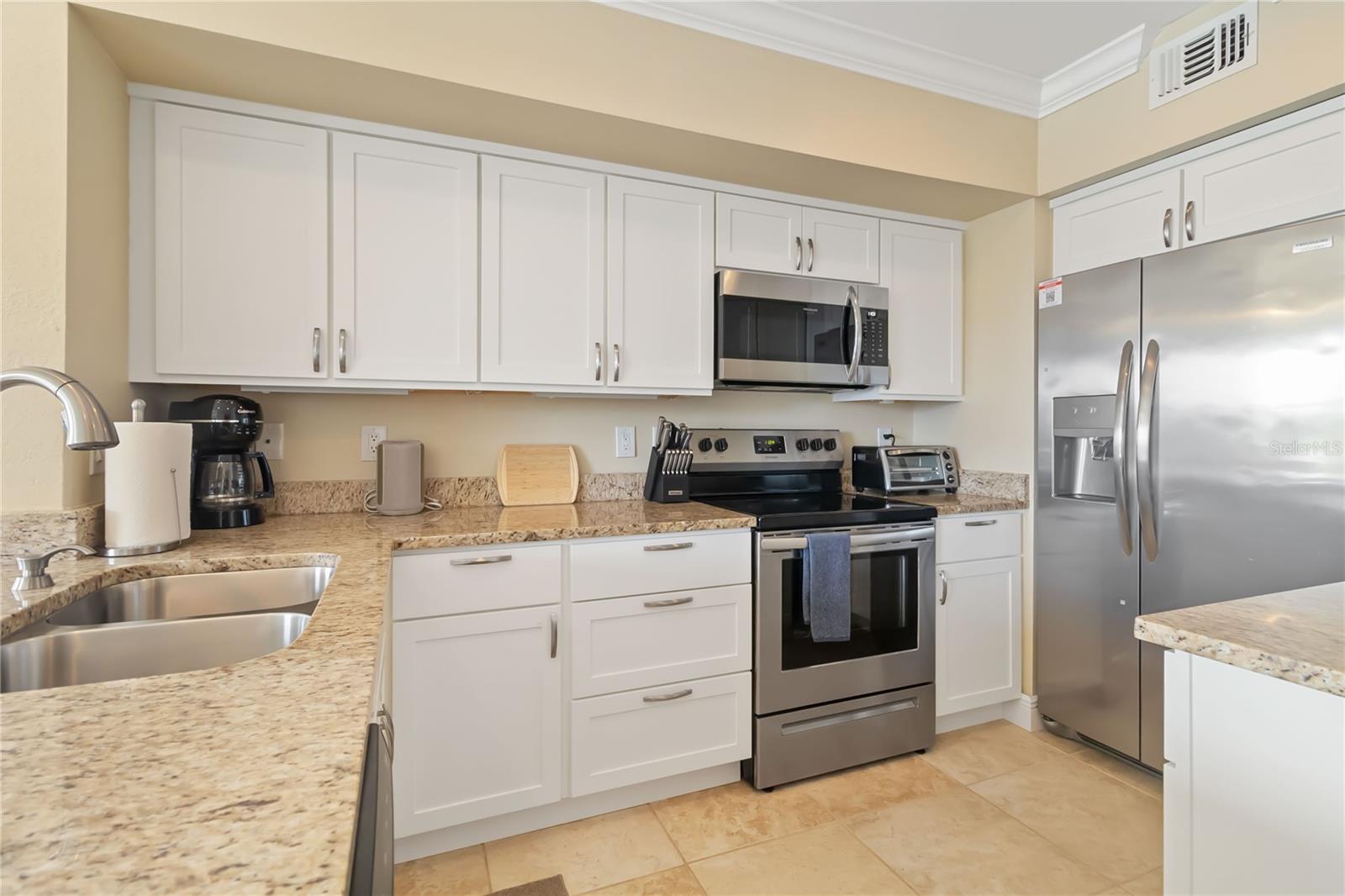 Image 15 of 41 For 1030 Villagio Circle 207