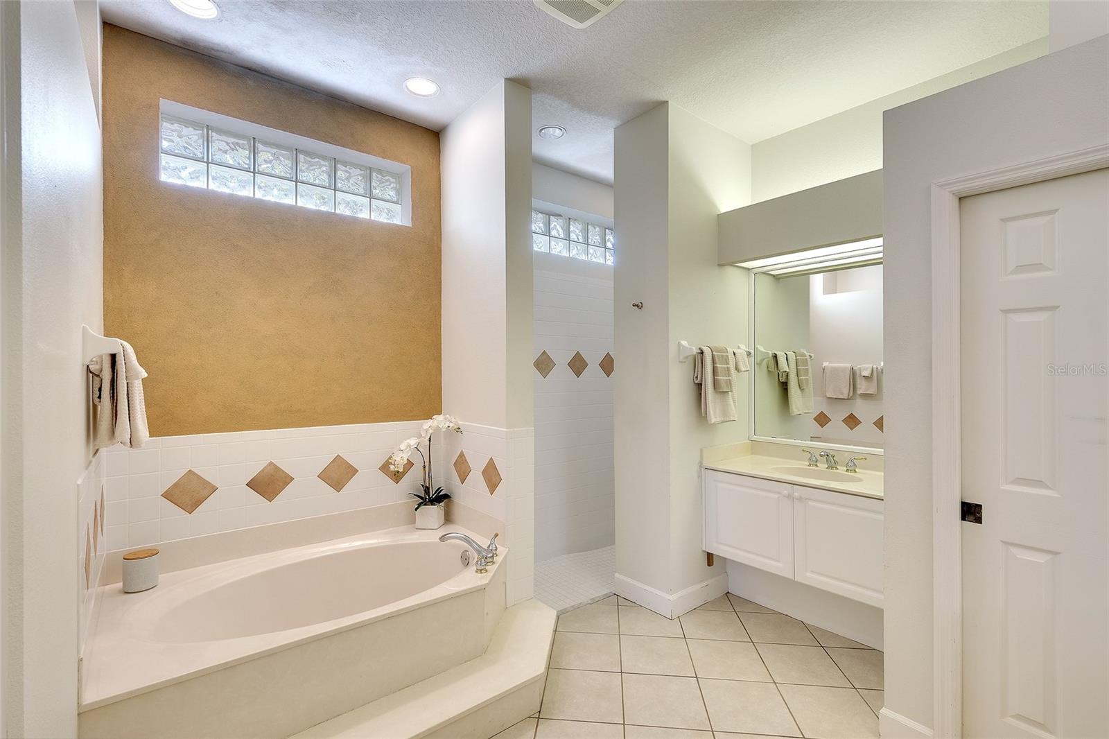 Image 25 of 59 For 4849 88th Street E