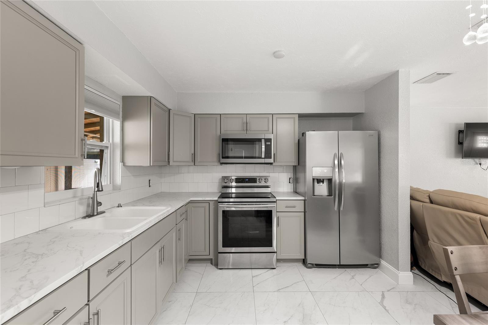 Image 7 of 16 For 1731 4th Avenue E