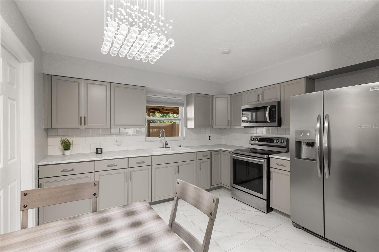 Image 8 of 16 For 1731 4th Avenue E