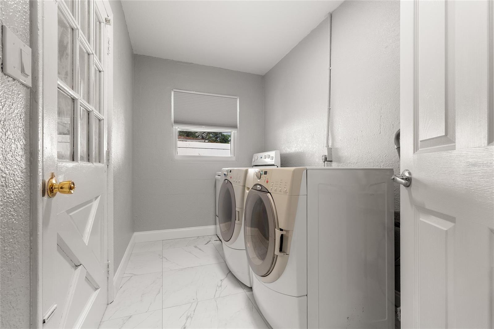 Image 9 of 16 For 1731 4th Avenue E