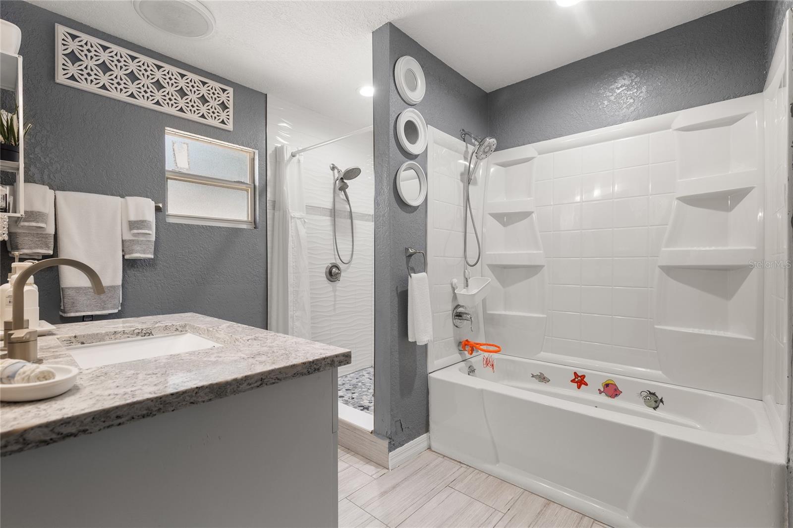 Image 21 of 26 For 1735 4th Avenue E